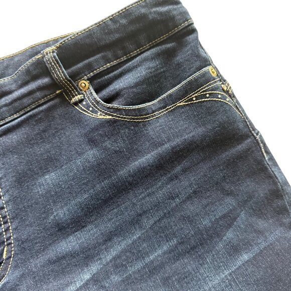 So Lifting By Chicos Womens Cropped Dark Wash Jeans Size 3 Stretch Denim XL 16 - Picture 3 of 8